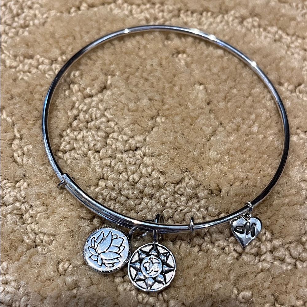 Bracelet Set - Silver and Black Charm Sea Turtle 🐢 Sun ☀️ Star Fish 🐠